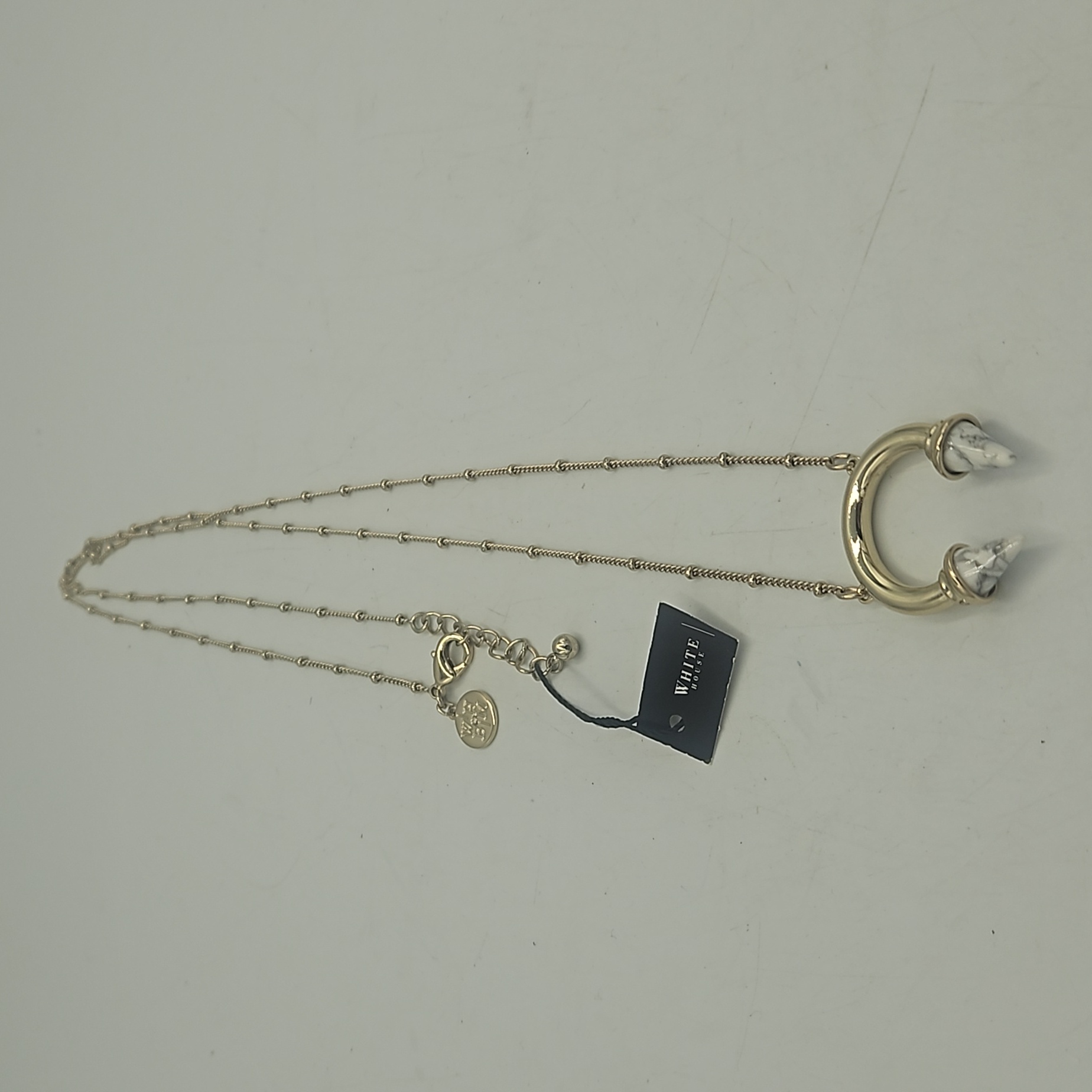 White House Black Market Neclace